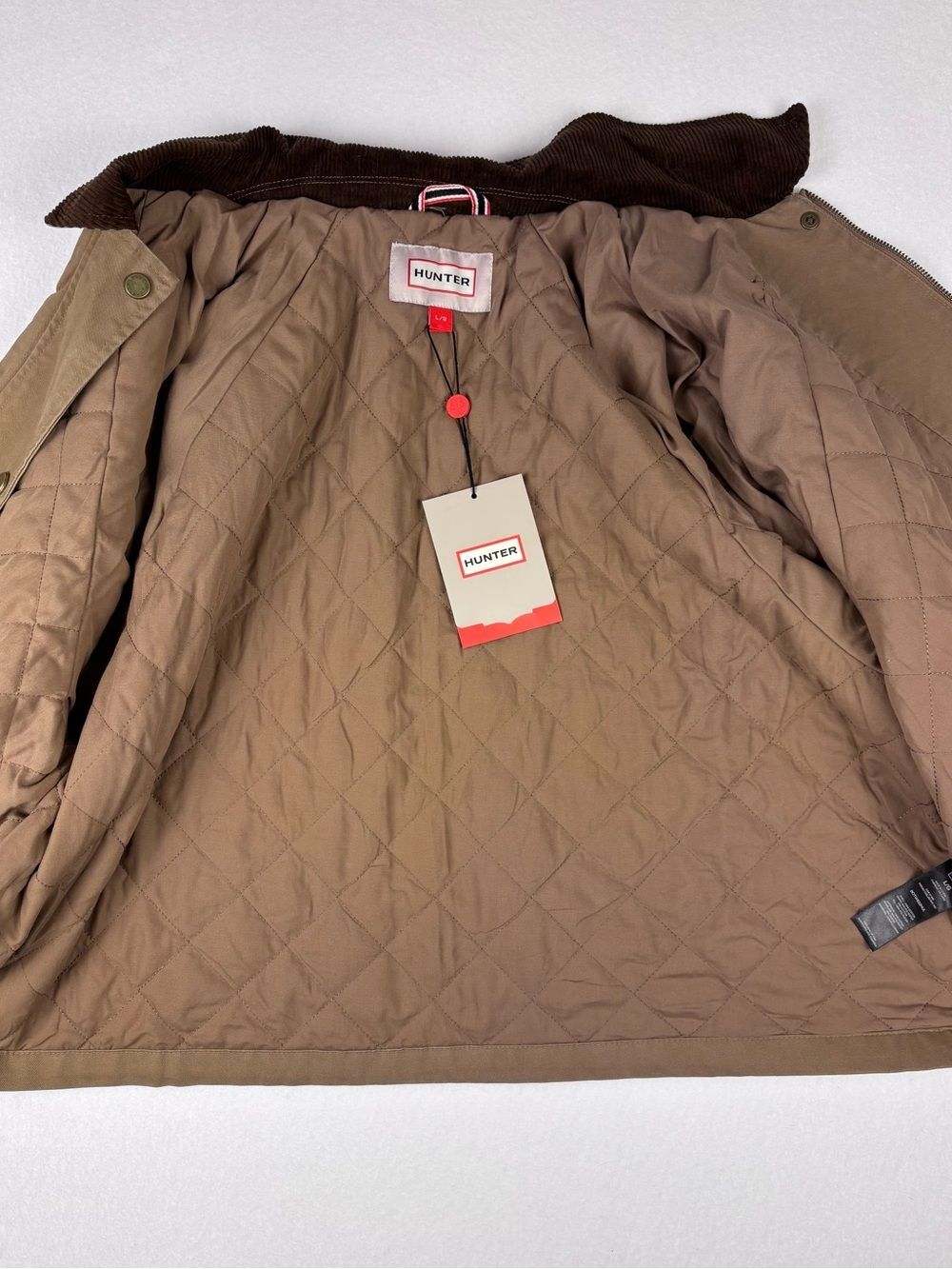 Hunter Women’s Tan Barn Jacket Corduroy Collar Quilted NWT Large - Picture 10 of 13